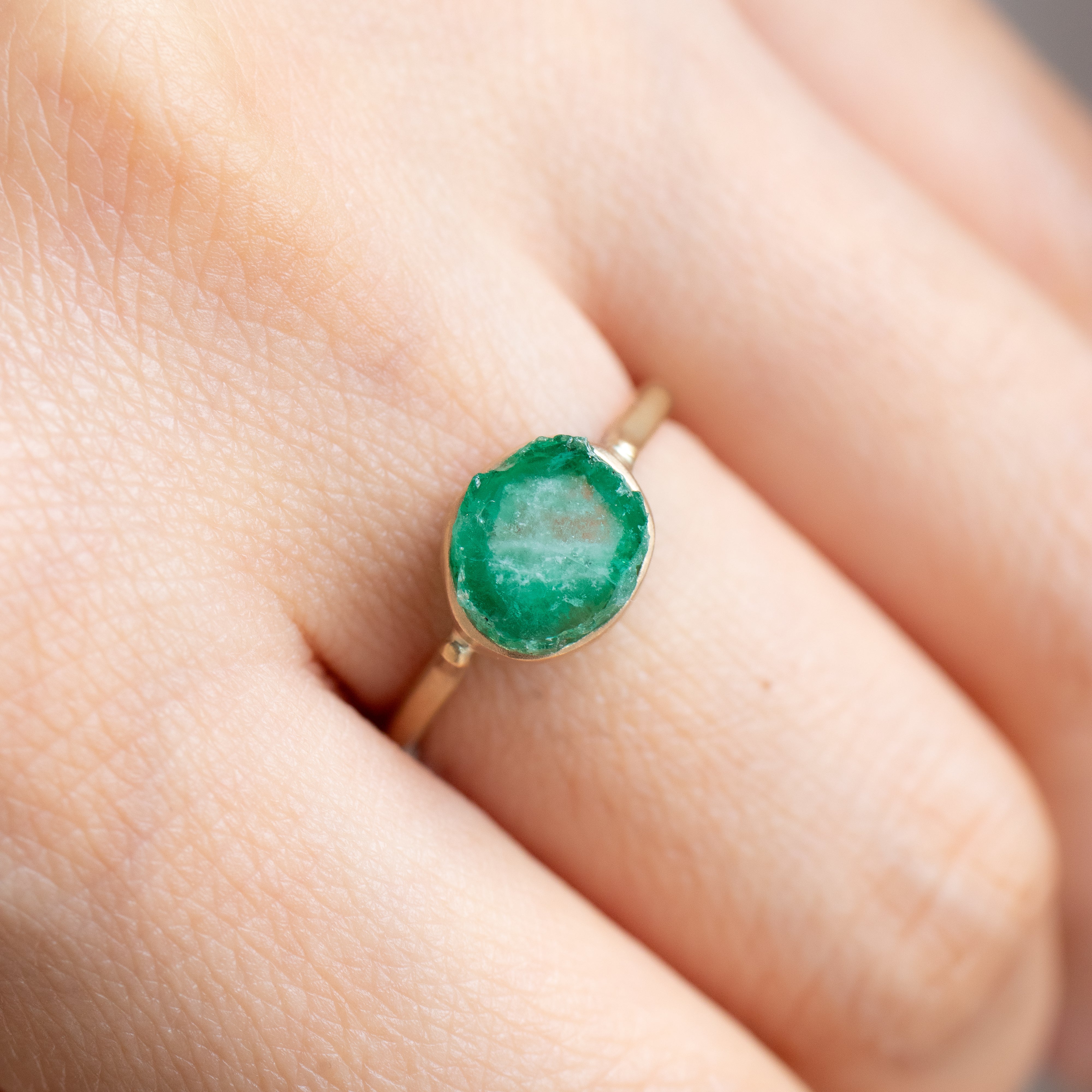Collet Ring - Emerald -