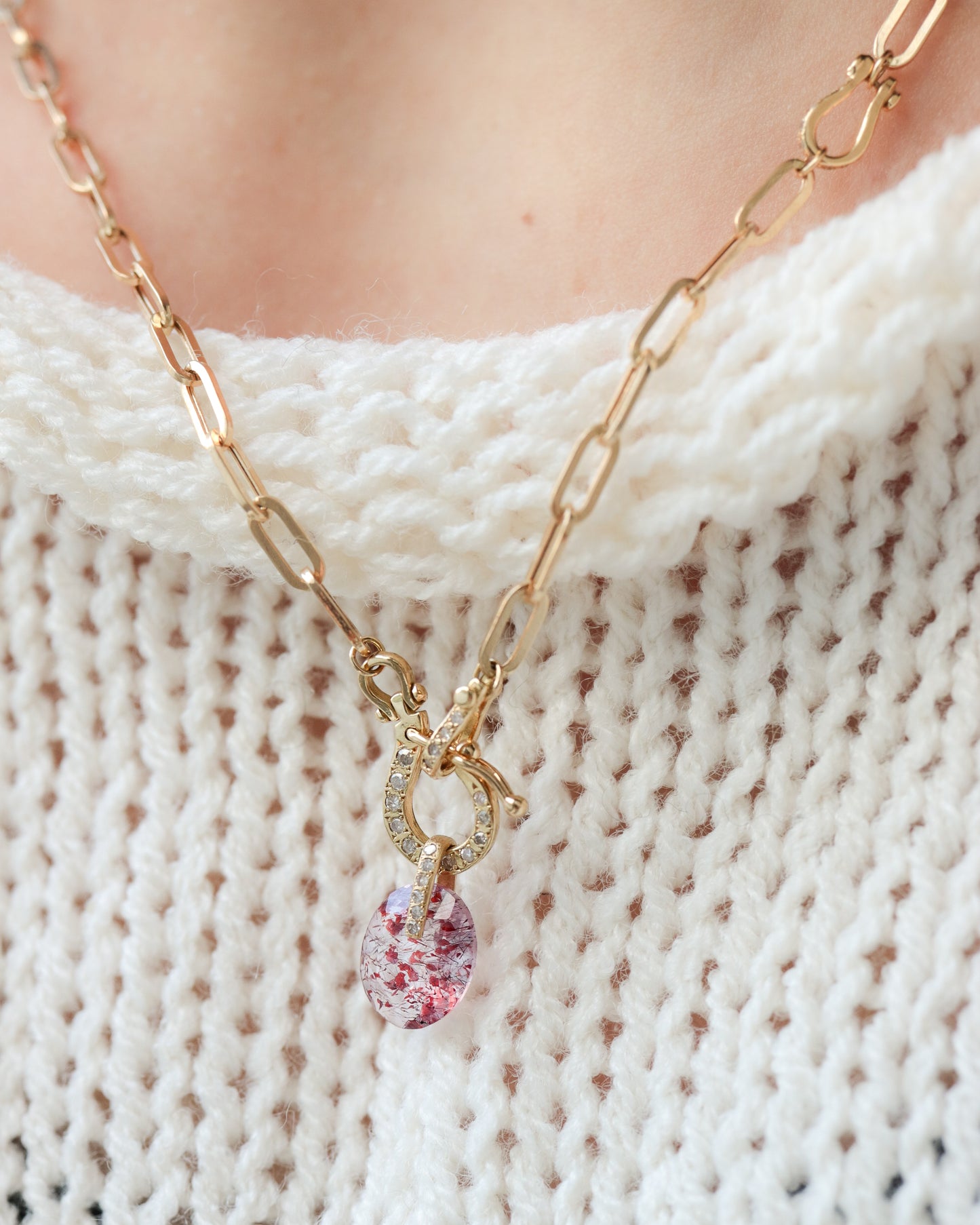 Hibiki Stone Necklace - Strawberry Quartz / Diamond -