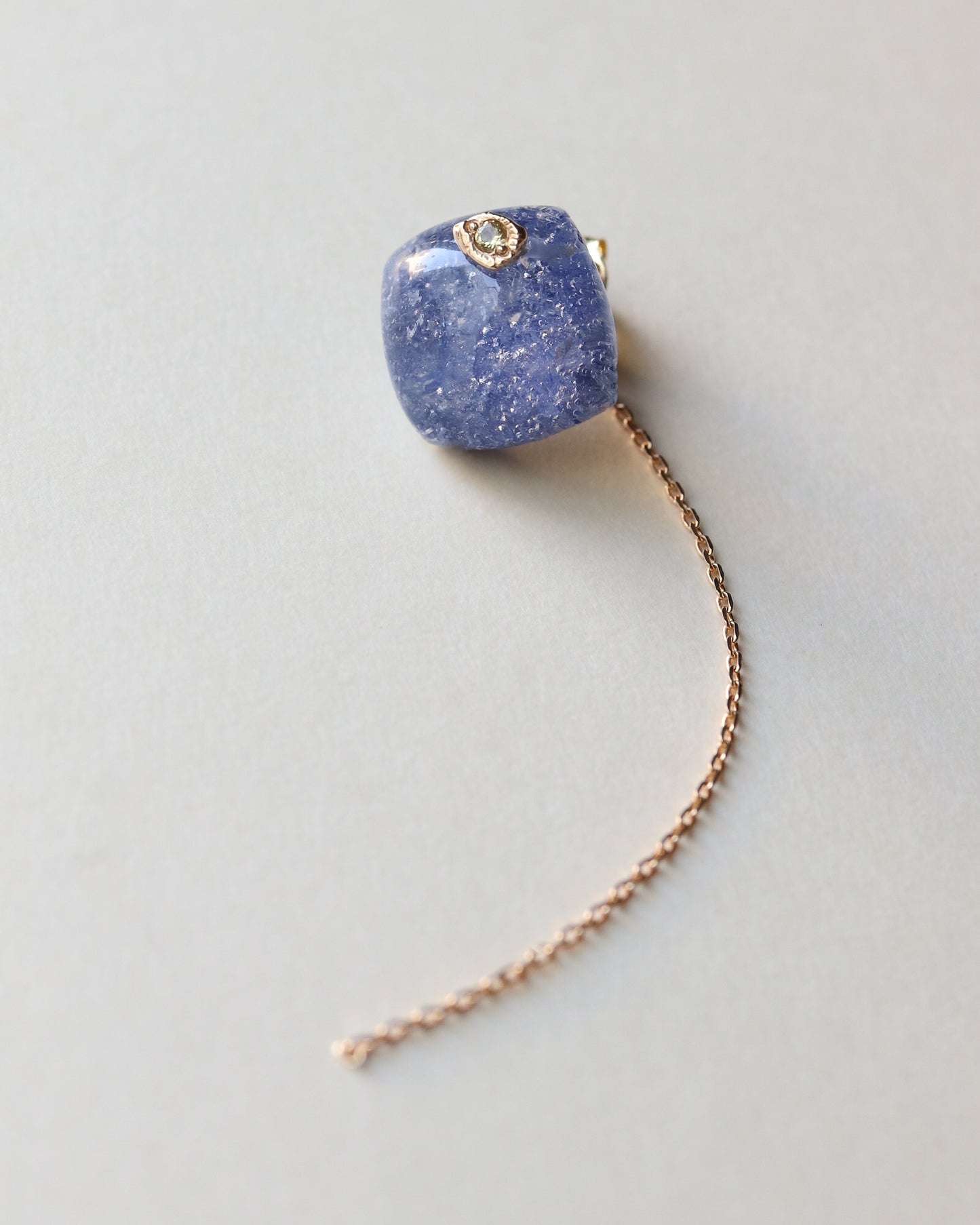 Flat Pierced Earring - Dumortierite in Quartz -【D】