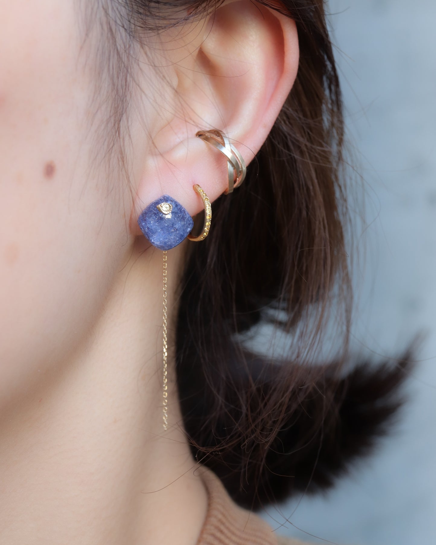 Flat Pierced Earring - Dumortierite in Quartz -【D】