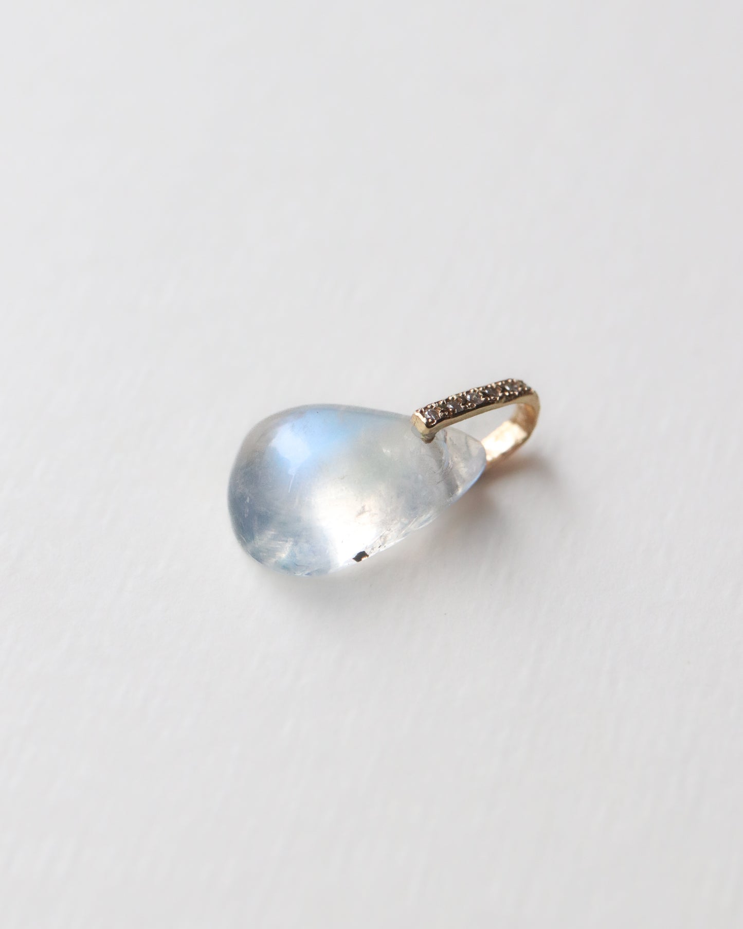 Hibiki Stone Necklace - Rainbow Moon Stone / Diamond -