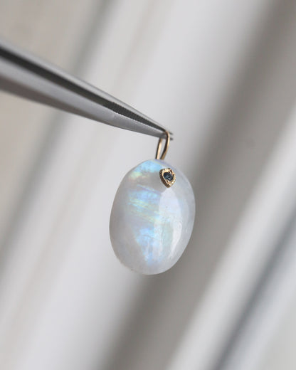 Flat Necklace - Rainbow Moon Stone -