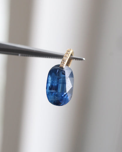 Hibiki Stone Necklace - kyanite / Diamond -