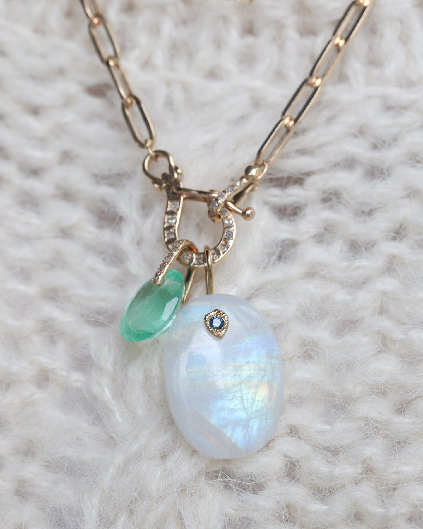 Flat Necklace - Rainbow Moon Stone -
