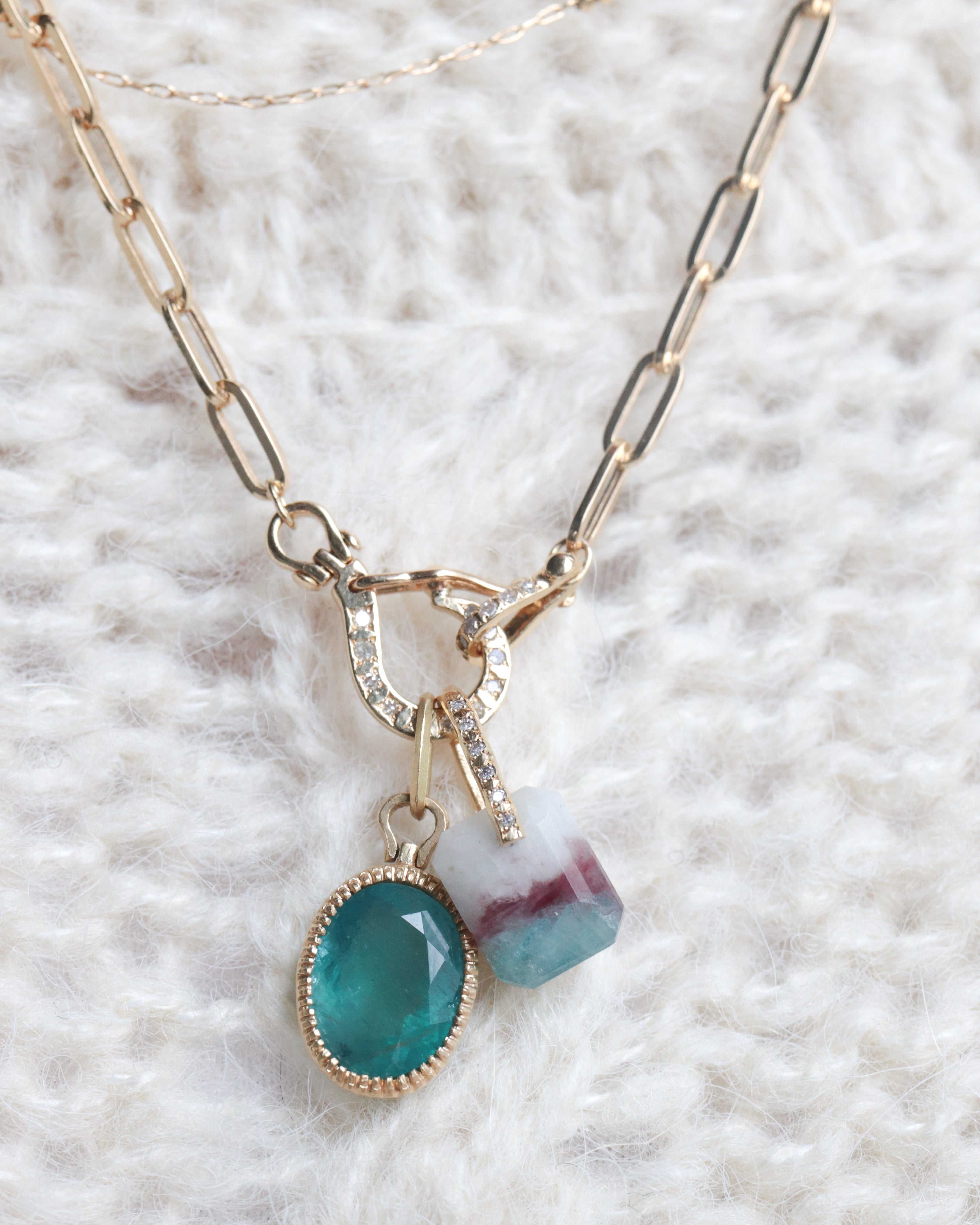 HorseShoe Milgrain Necklace - Grandidierite -