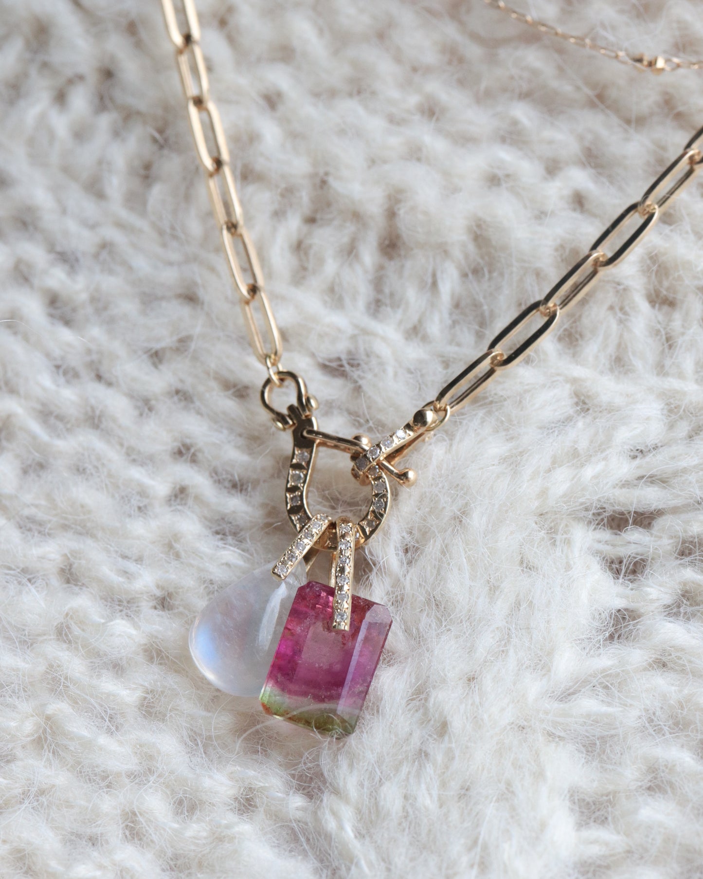 Hibiki Stone Necklace - Rainbow Moon Stone / Diamond -