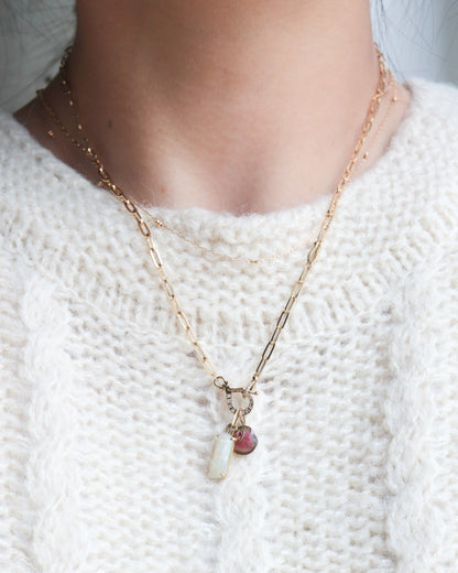 HorseShoe Prong Necklace - Opal -