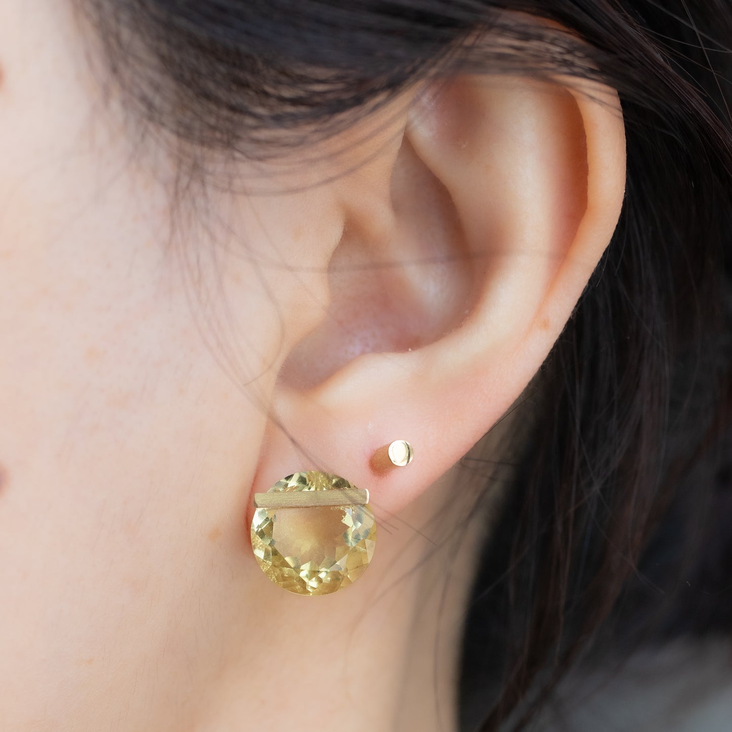 Bar stone pierced earrings - Lemon quartz -