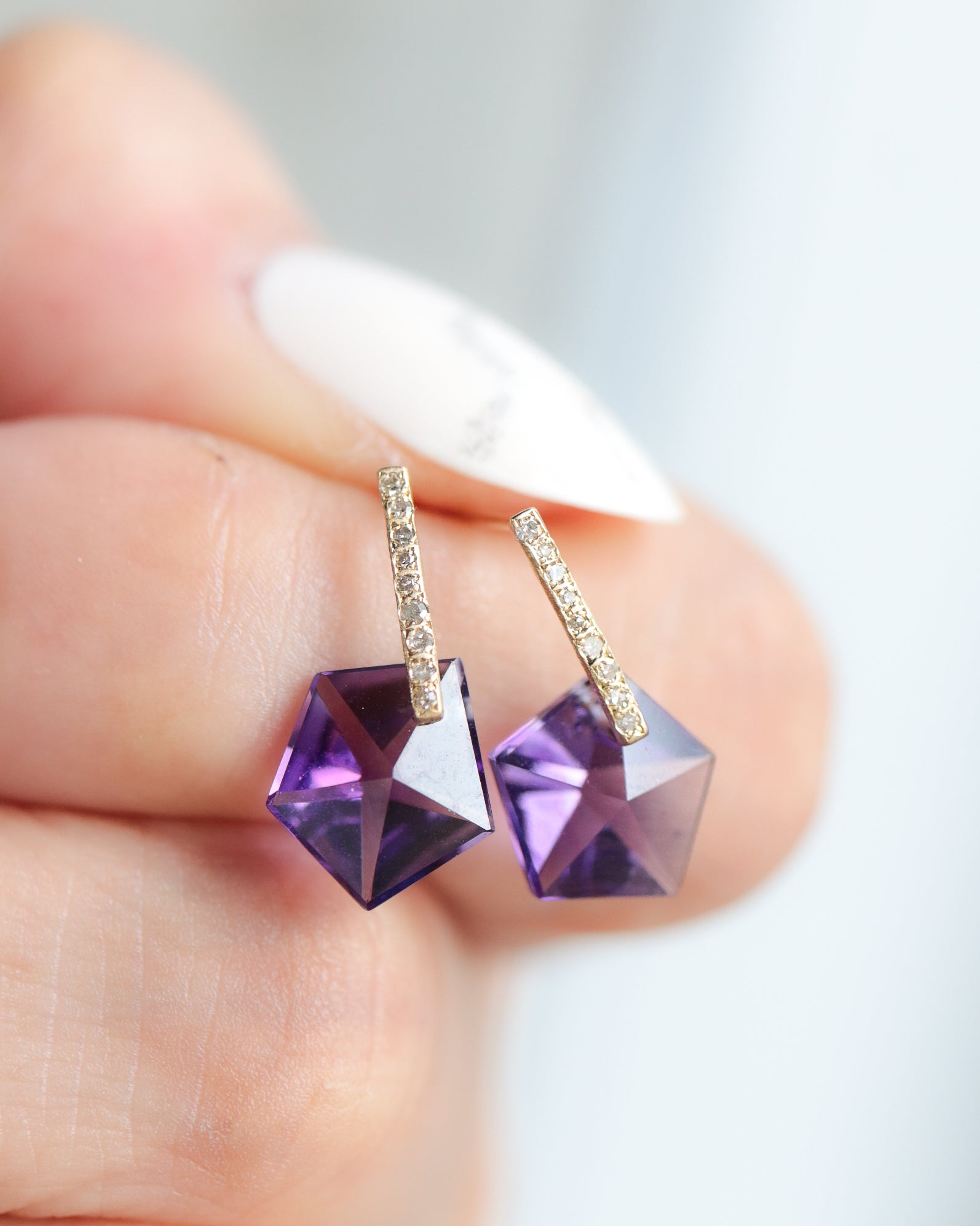Hibiki Stone Pierced Earrings - Amethyst / Diamond -