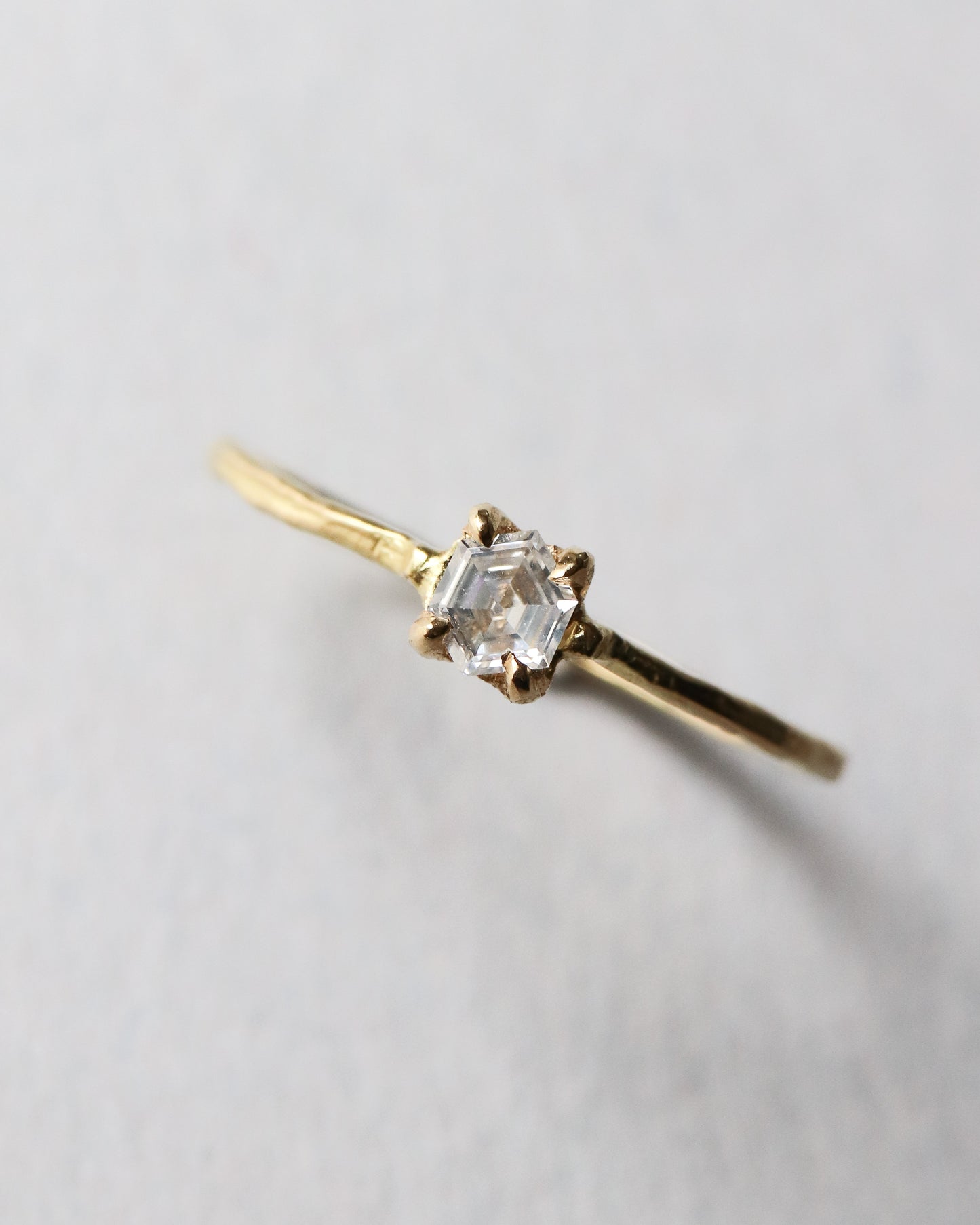 Prong Ring -Diamond -