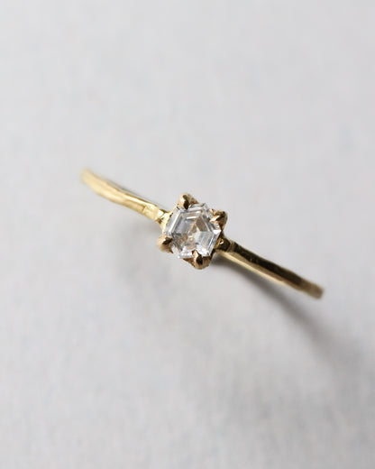 Prong Ring -Diamond -