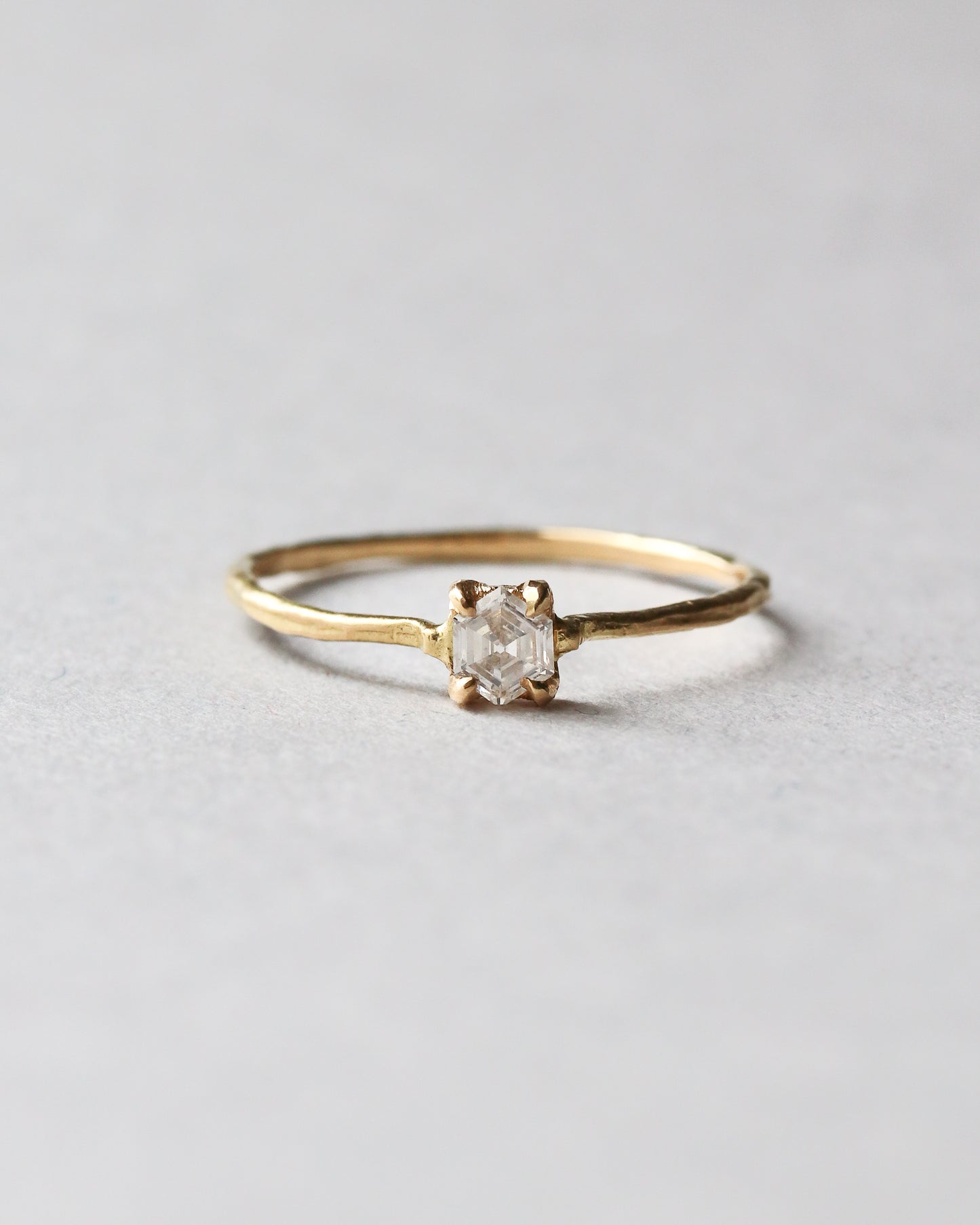 Prong Ring -Diamond -