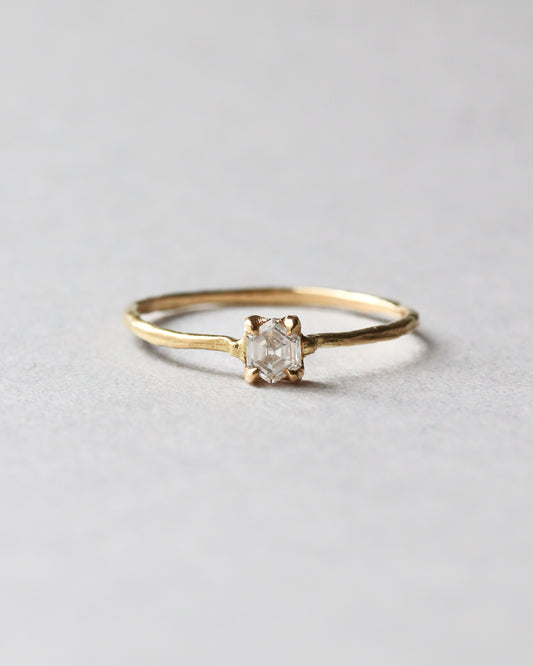 Prong Ring -Diamond -