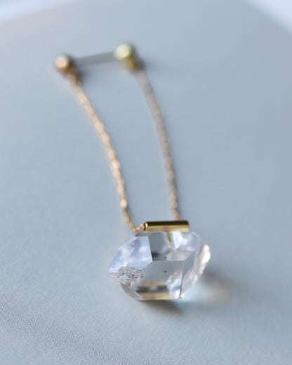 Pipe Pierced Earring - Diamond Quartz -