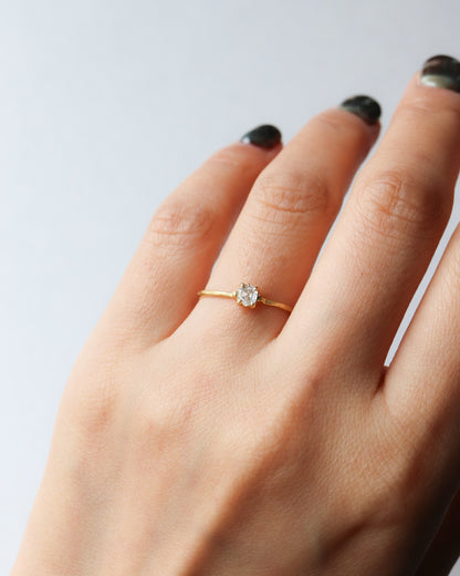 Prong Ring -Diamond -