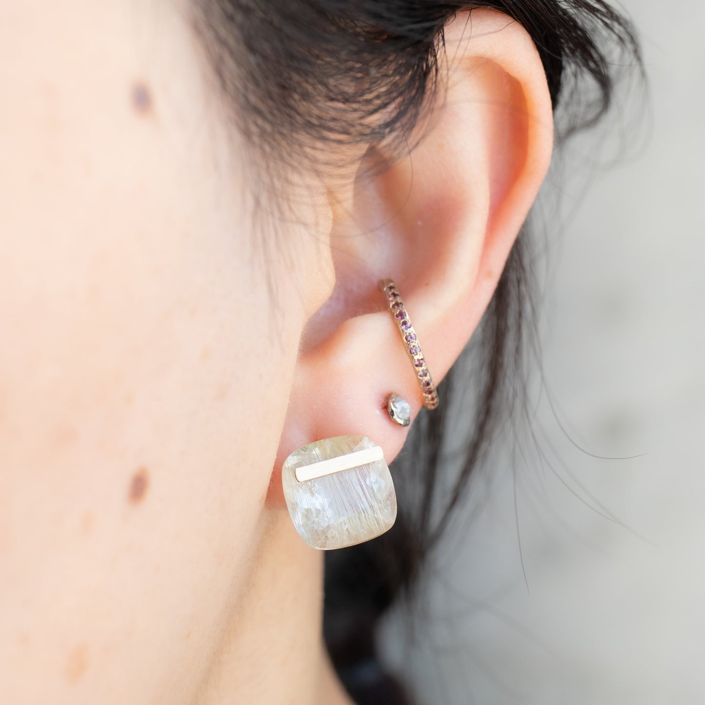 Bar stone Pierced Earring - Golden Rutilated Quartz -