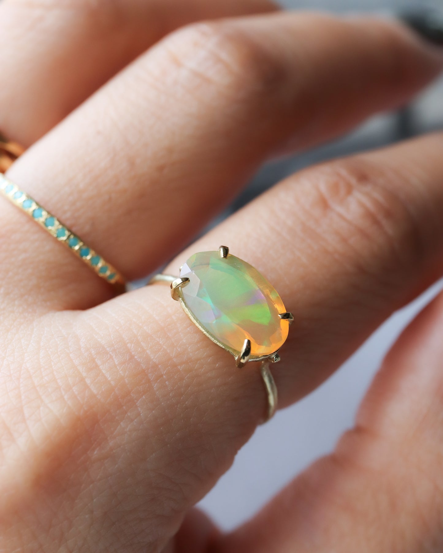 Flat Ring - Opal -