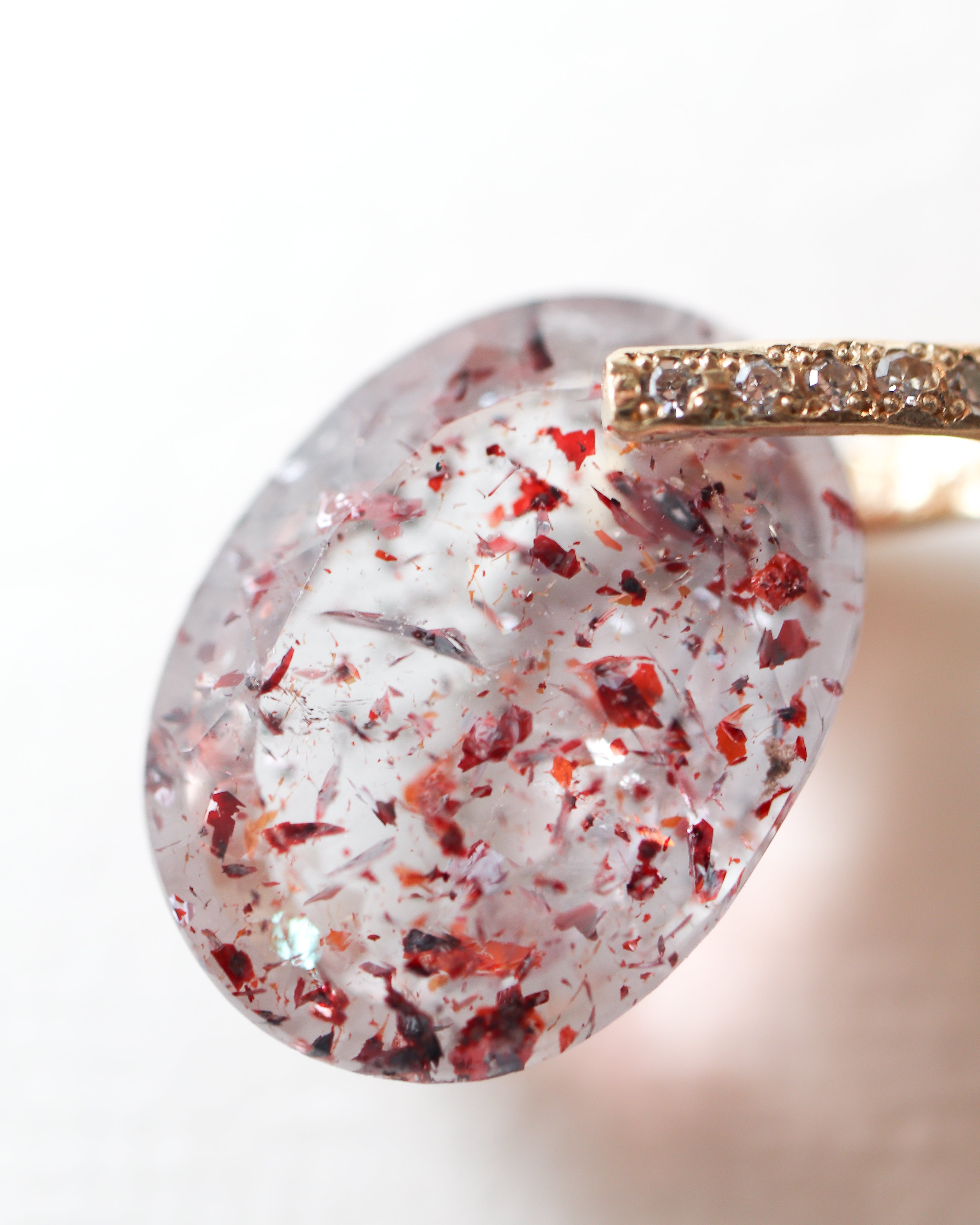 Hibiki Stone Necklace - Strawberry Quartz -