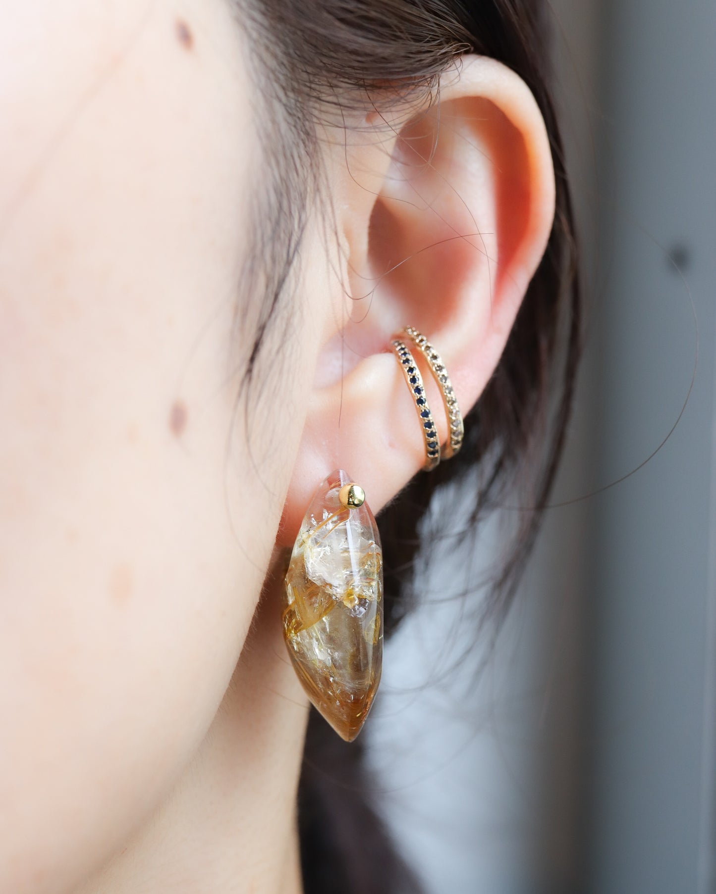 Rock Pierced Earring - Golden Rutilated Quartz -