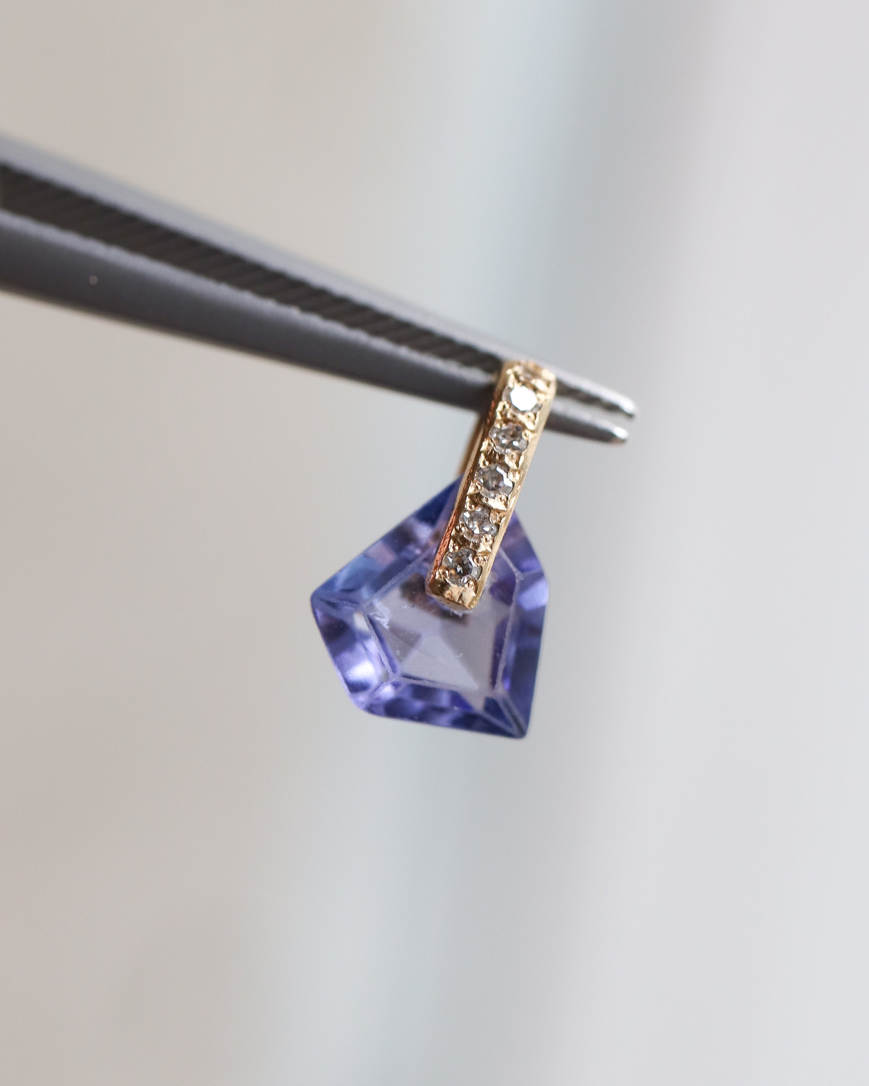 Hibiki Stone Necklace - Tanzanite -
