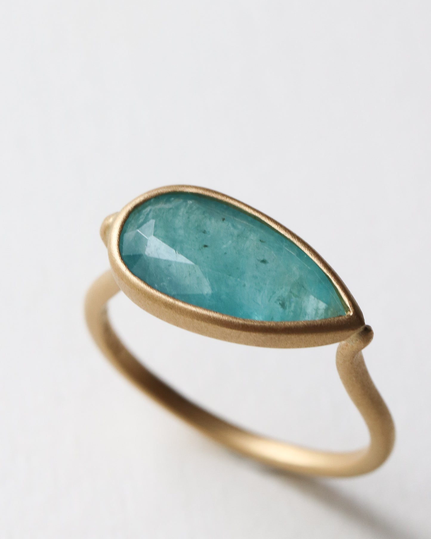 Collet Ring - Grandidierite -