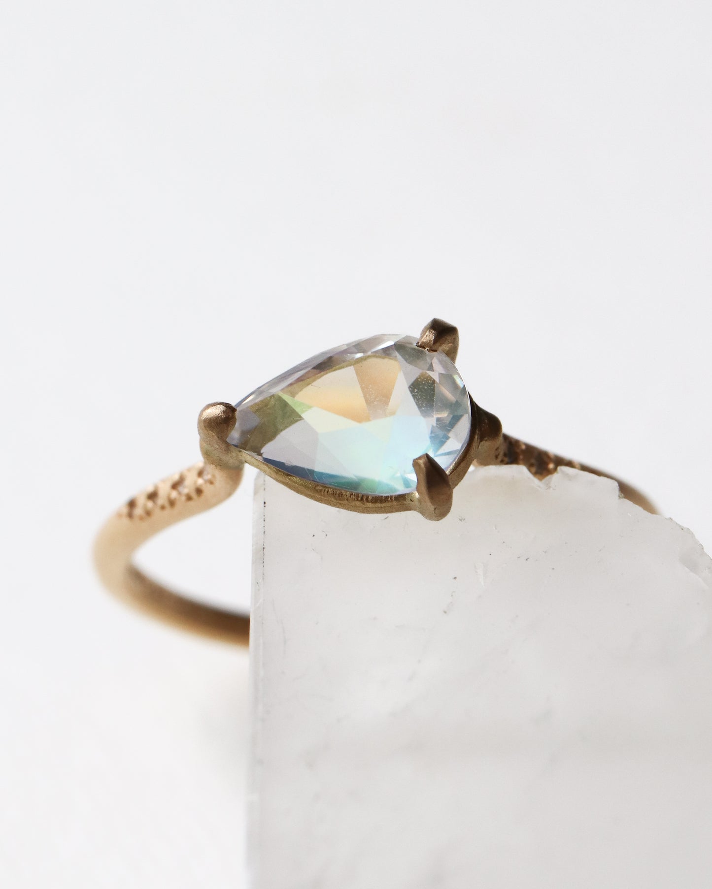 Prong Ring - Rainbow Moon Stone -