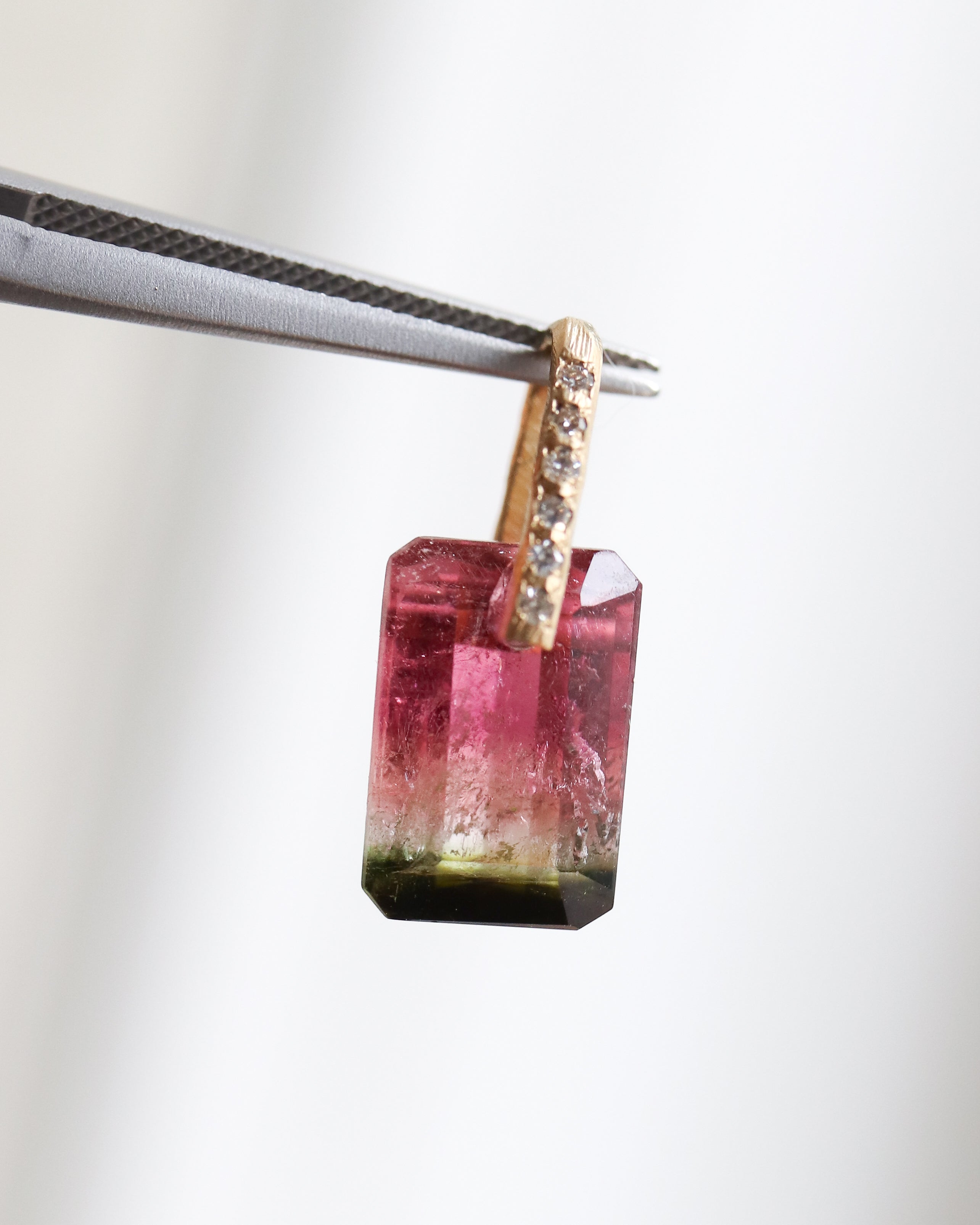 Hibiki Stone Necklace - Bicolor Tourmaline / Diamond -
