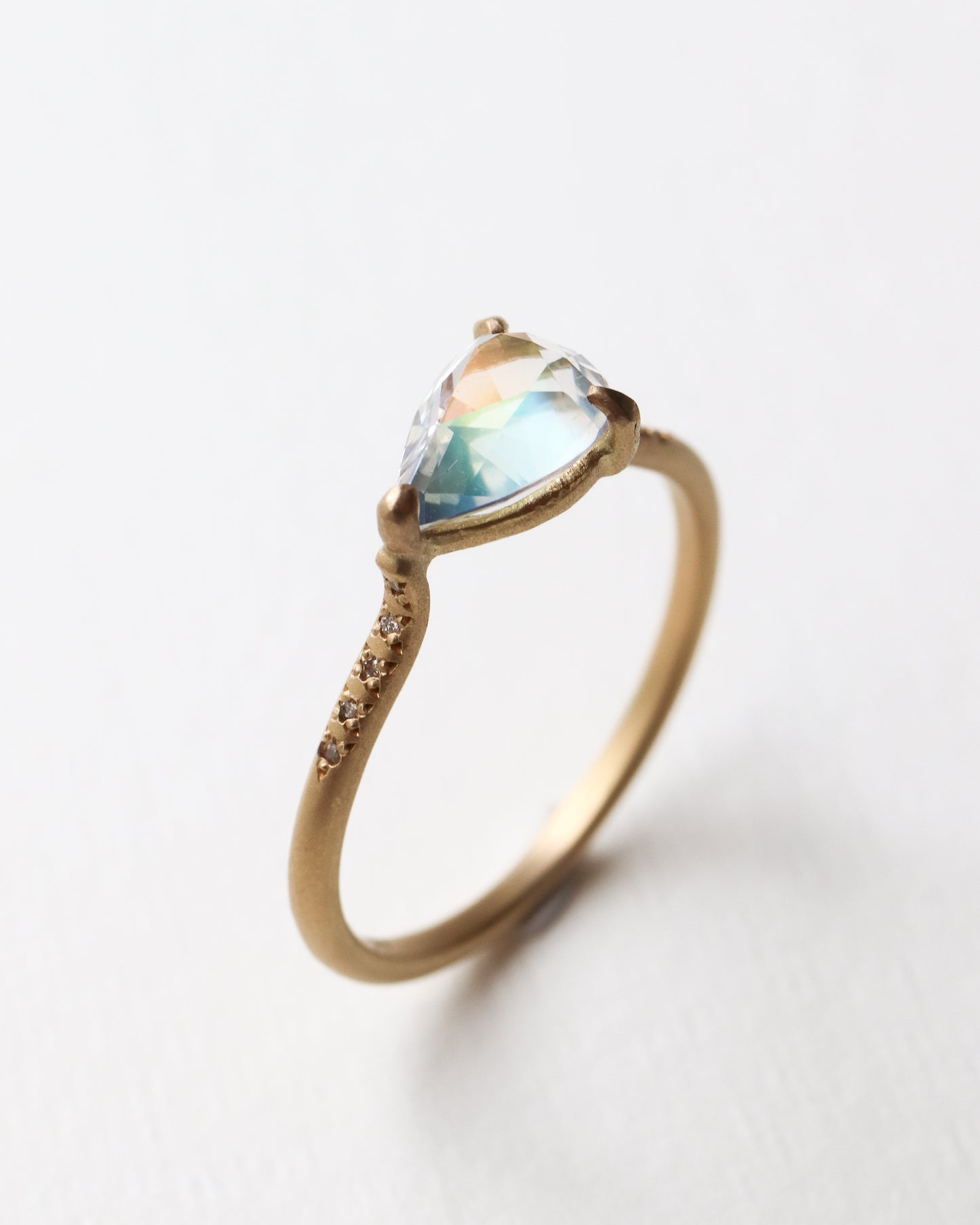 Prong Ring - Rainbow Moon Stone -