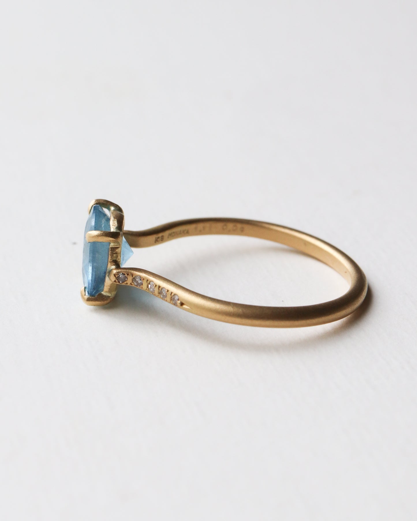 Prong Ring - Aquamarine -