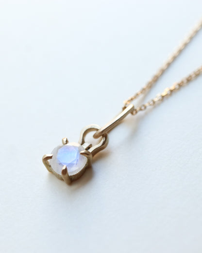 HorseShoe Prong Necklace - Rainbow Moonstone -