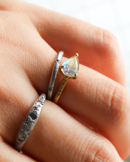 Prong Ring - Rainbow Moon Stone -