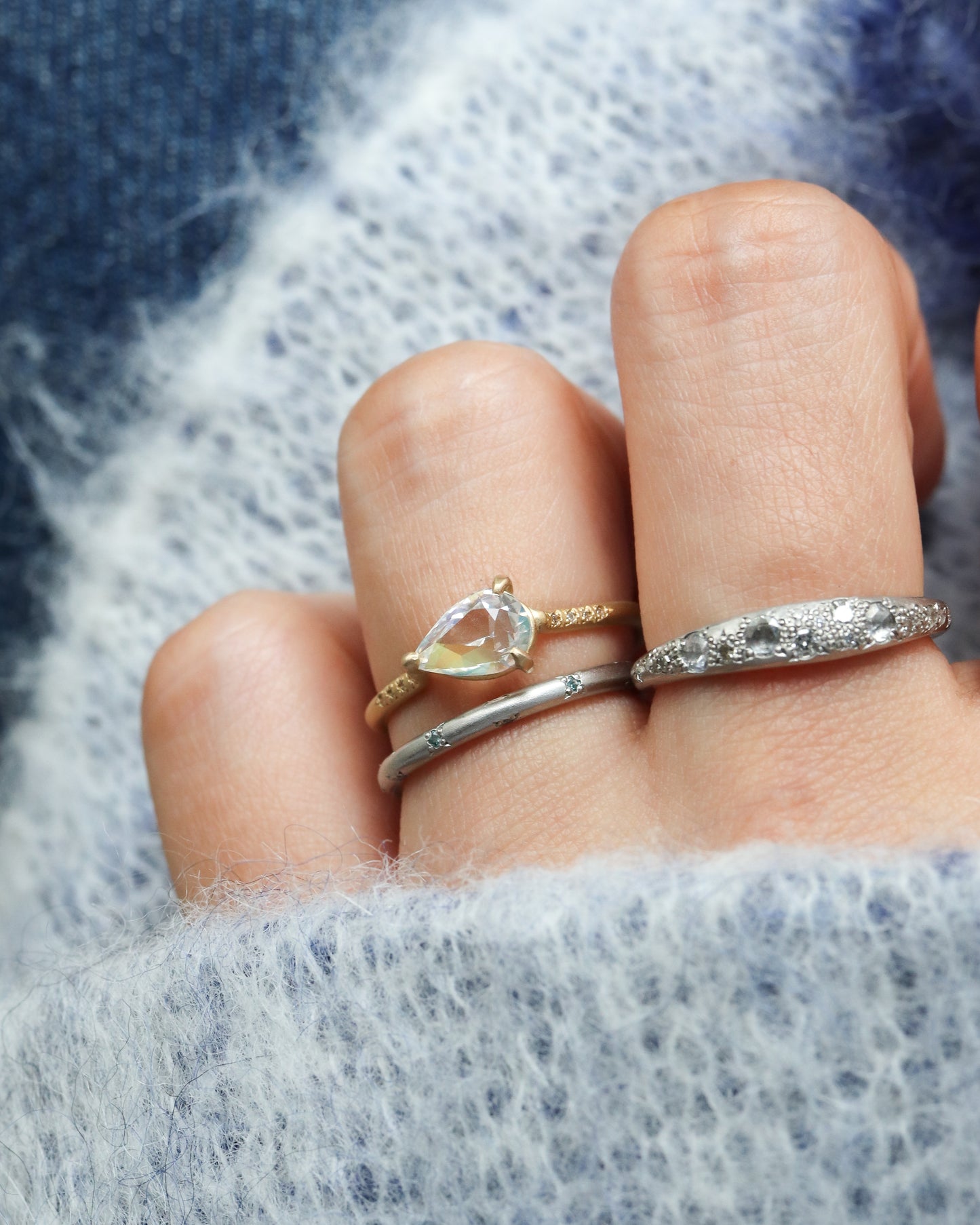 Prong Ring - Rainbow Moon Stone -