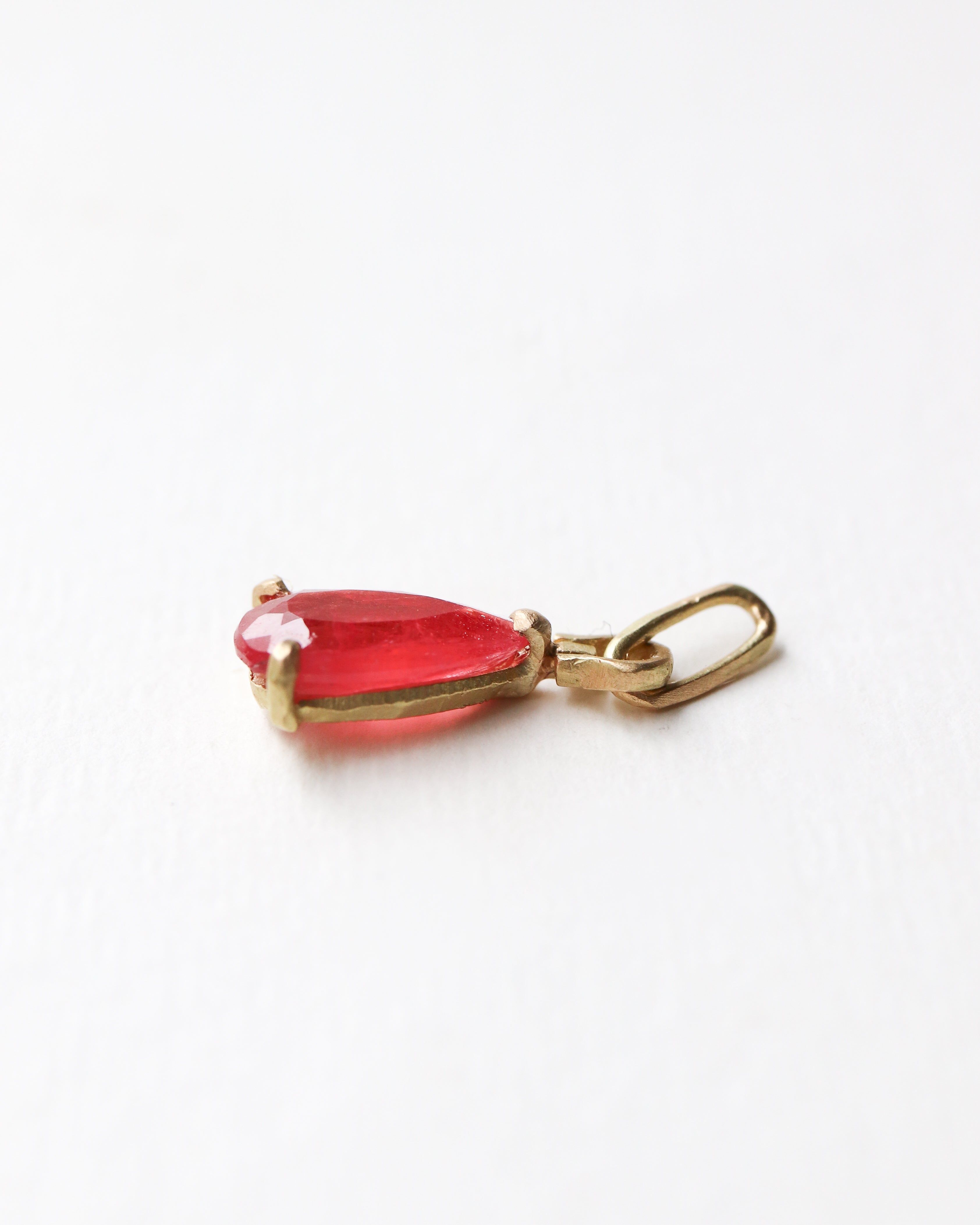 HorseShoe Prong Necklace - Rhodonite -