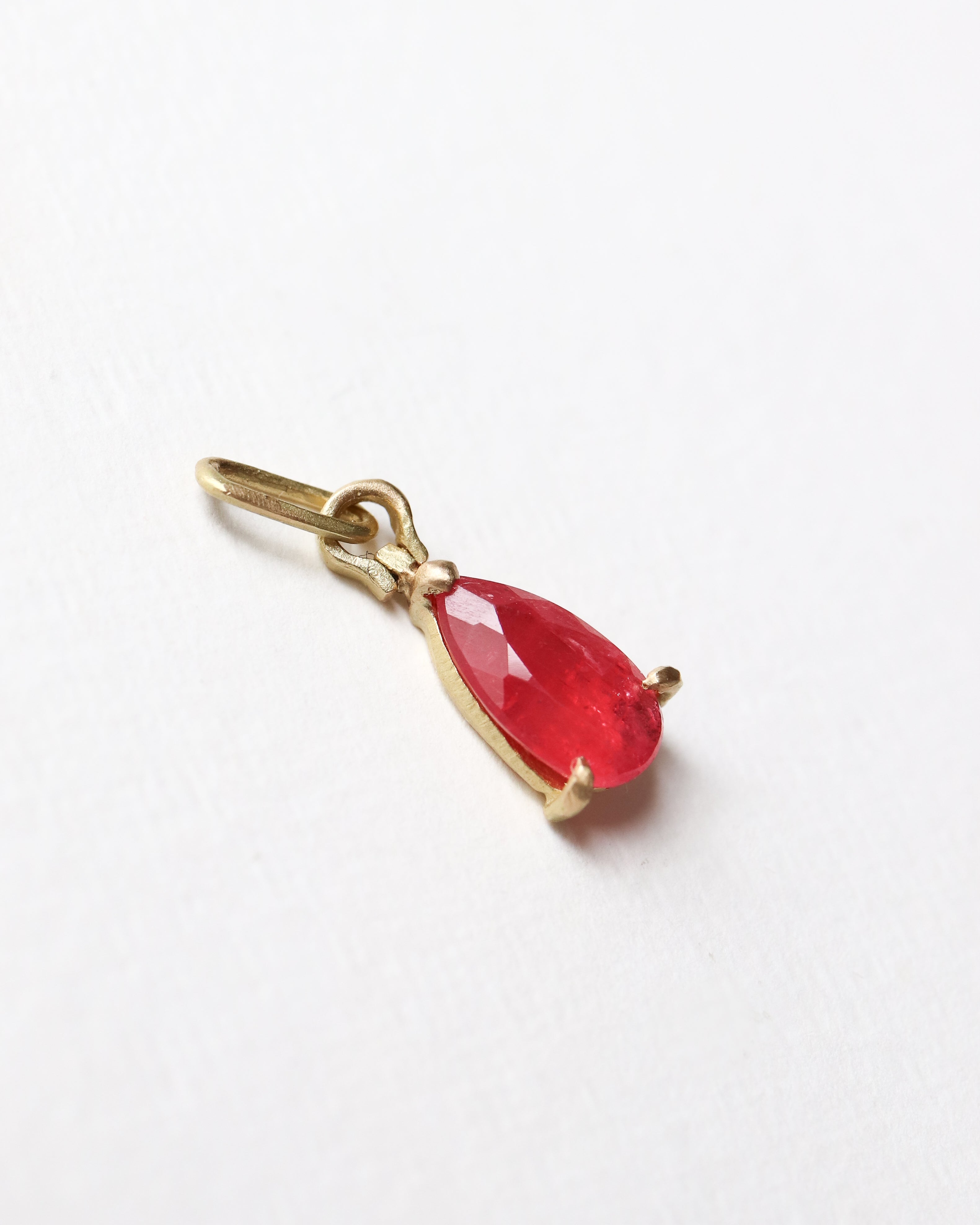 HorseShoe Prong Necklace - Rhodonite -