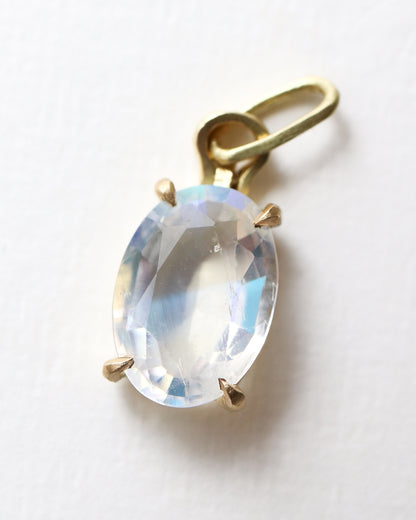 HorseShoe Prong Necklace - Rainbow Moon Stone -