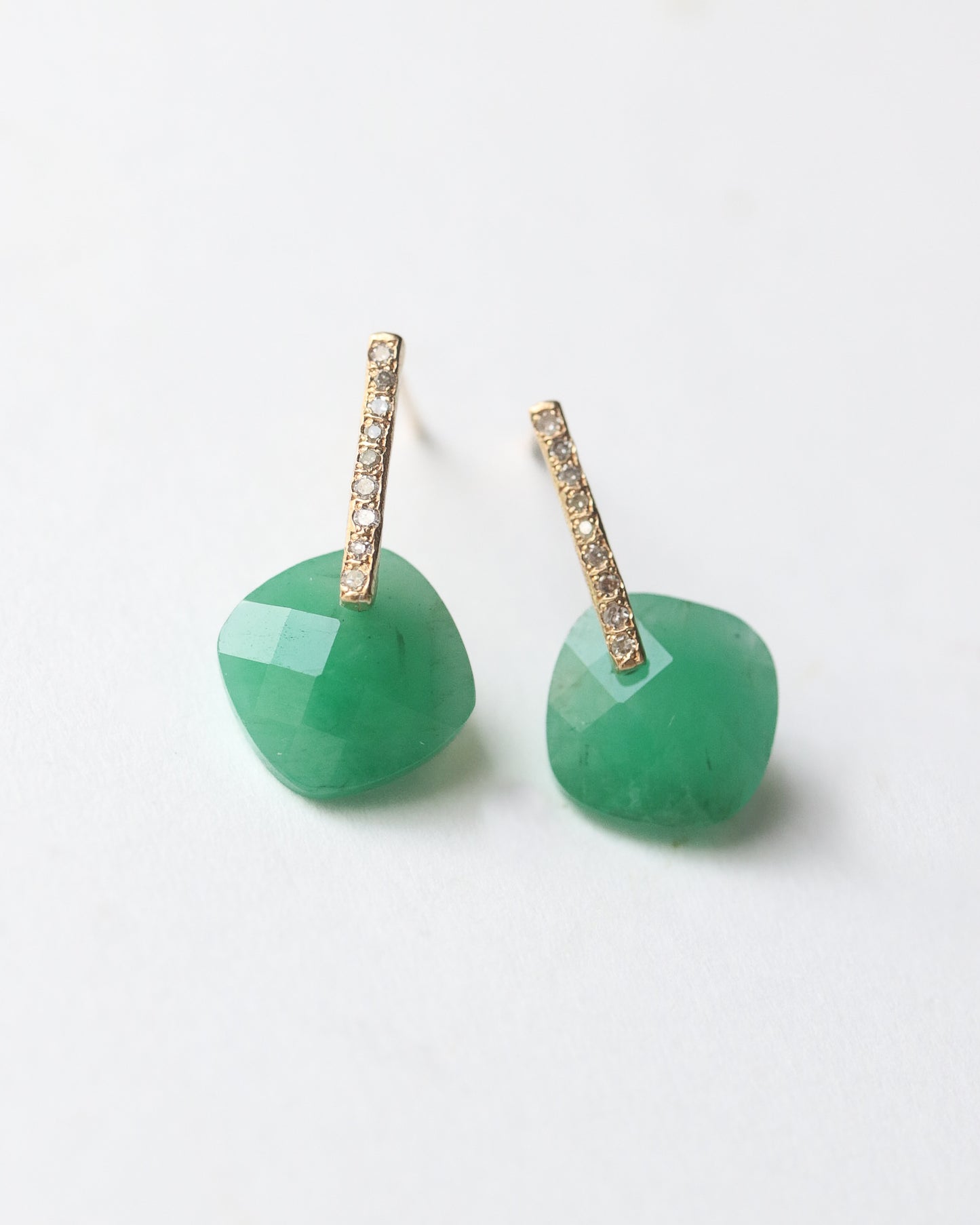 Hibiki Stone Pierced Earring - Emerald / Diamond -