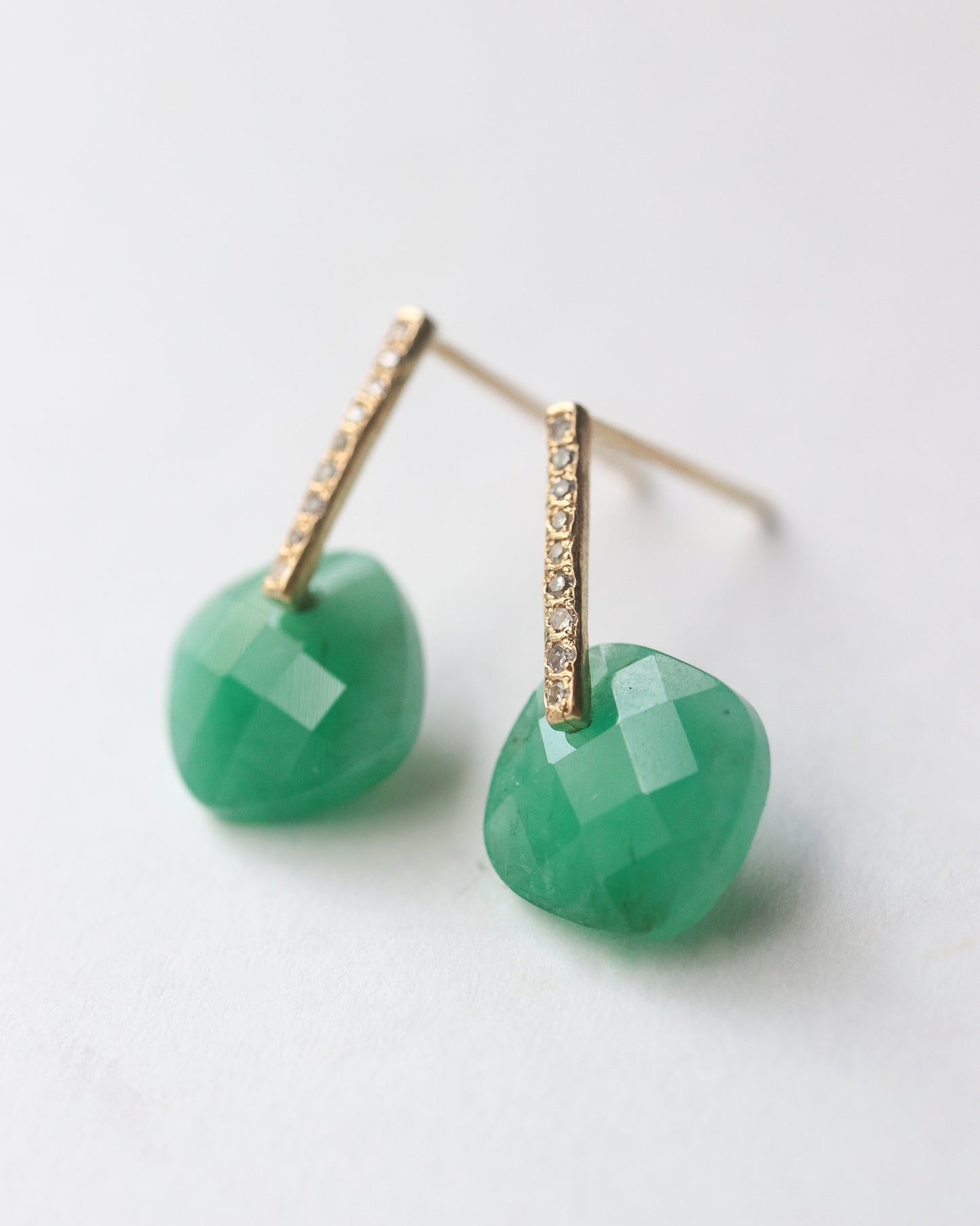 Hibiki Stone Pierced Earring - Emerald / Diamond -