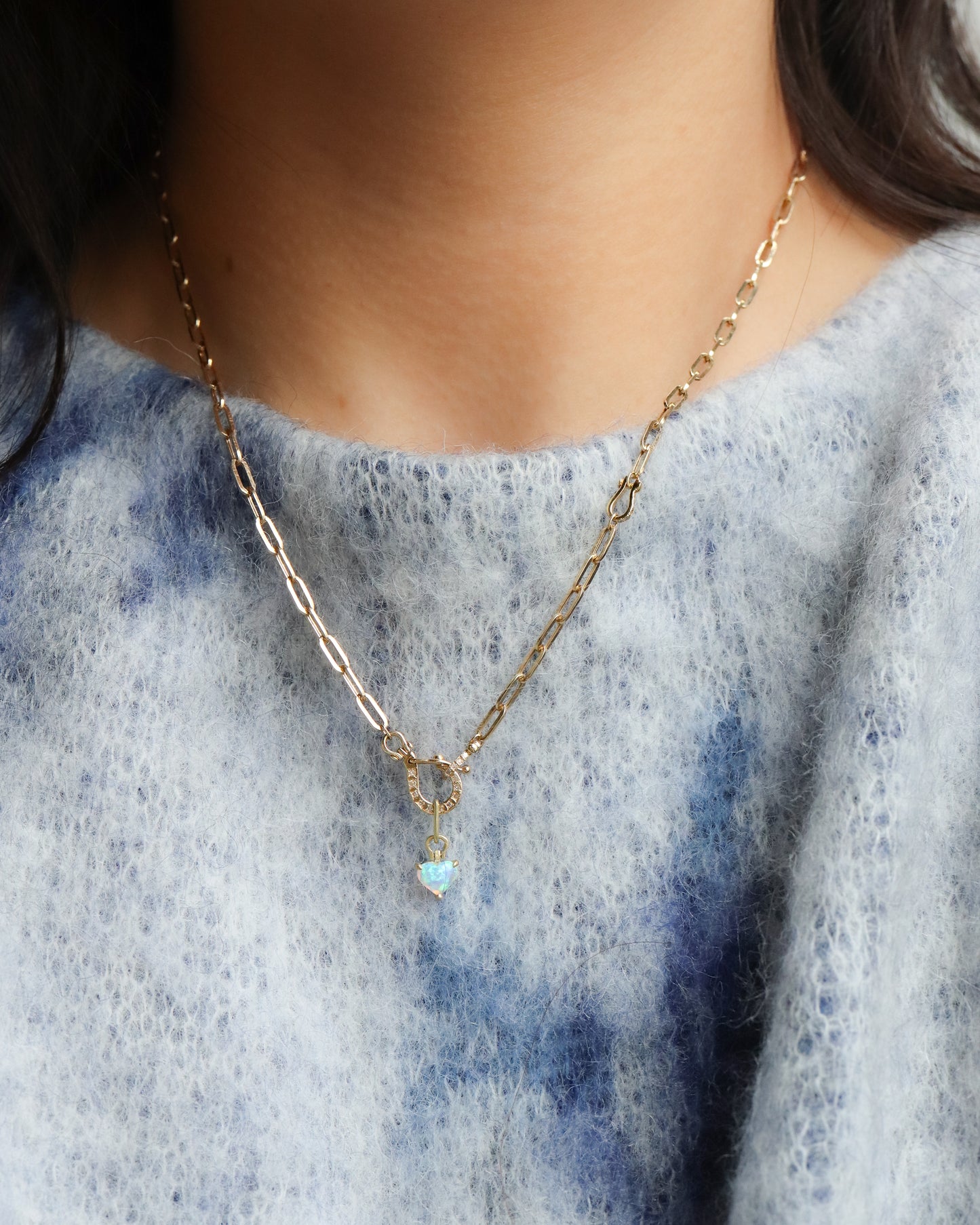 HorseShoe Prong Necklace - Opal -