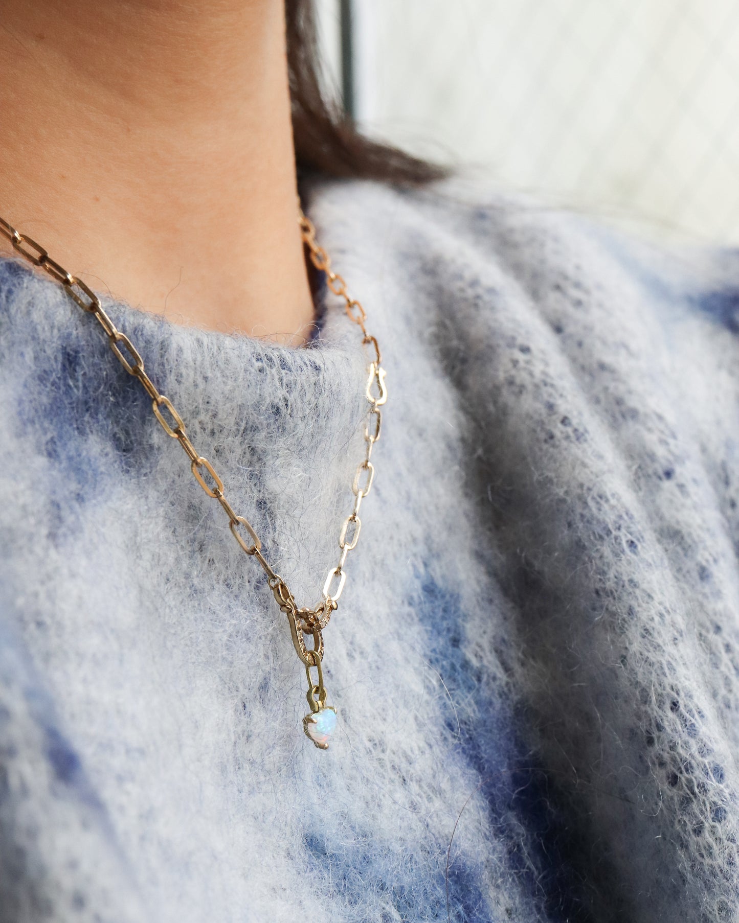 HorseShoe Prong Necklace - Opal -