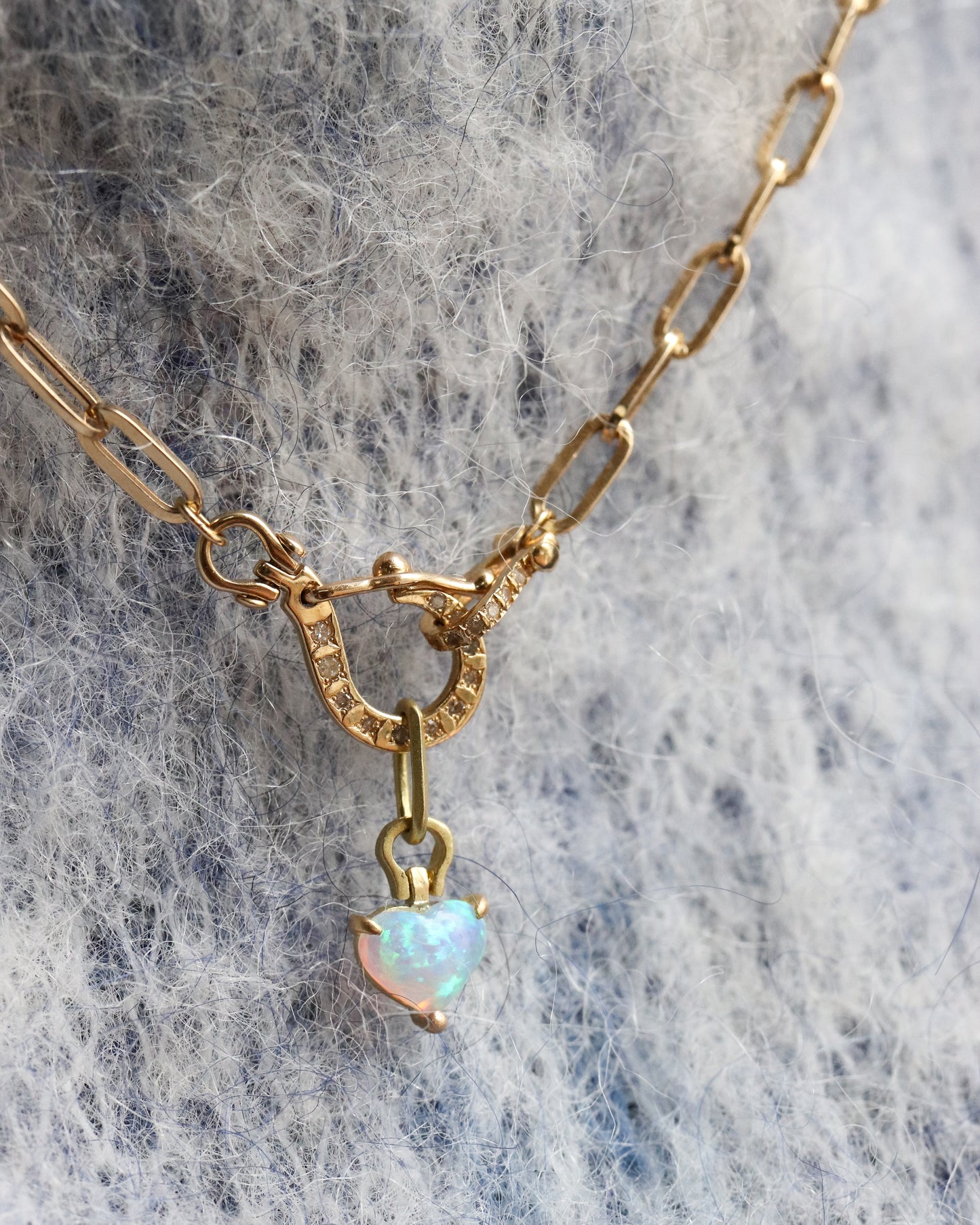 HorseShoe Prong Necklace - Opal -
