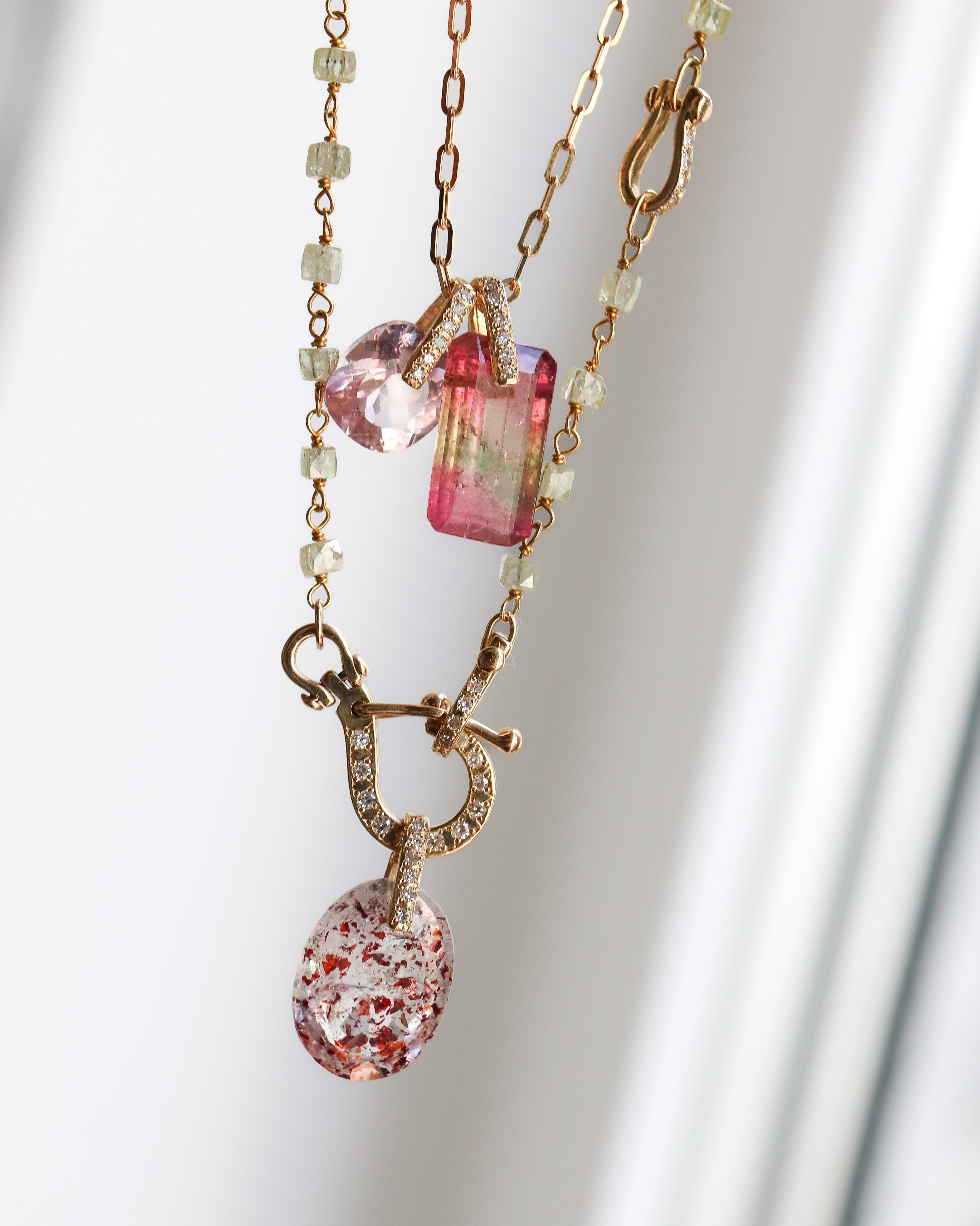 Hibiki Stone Necklace - Strawberry Quartz -