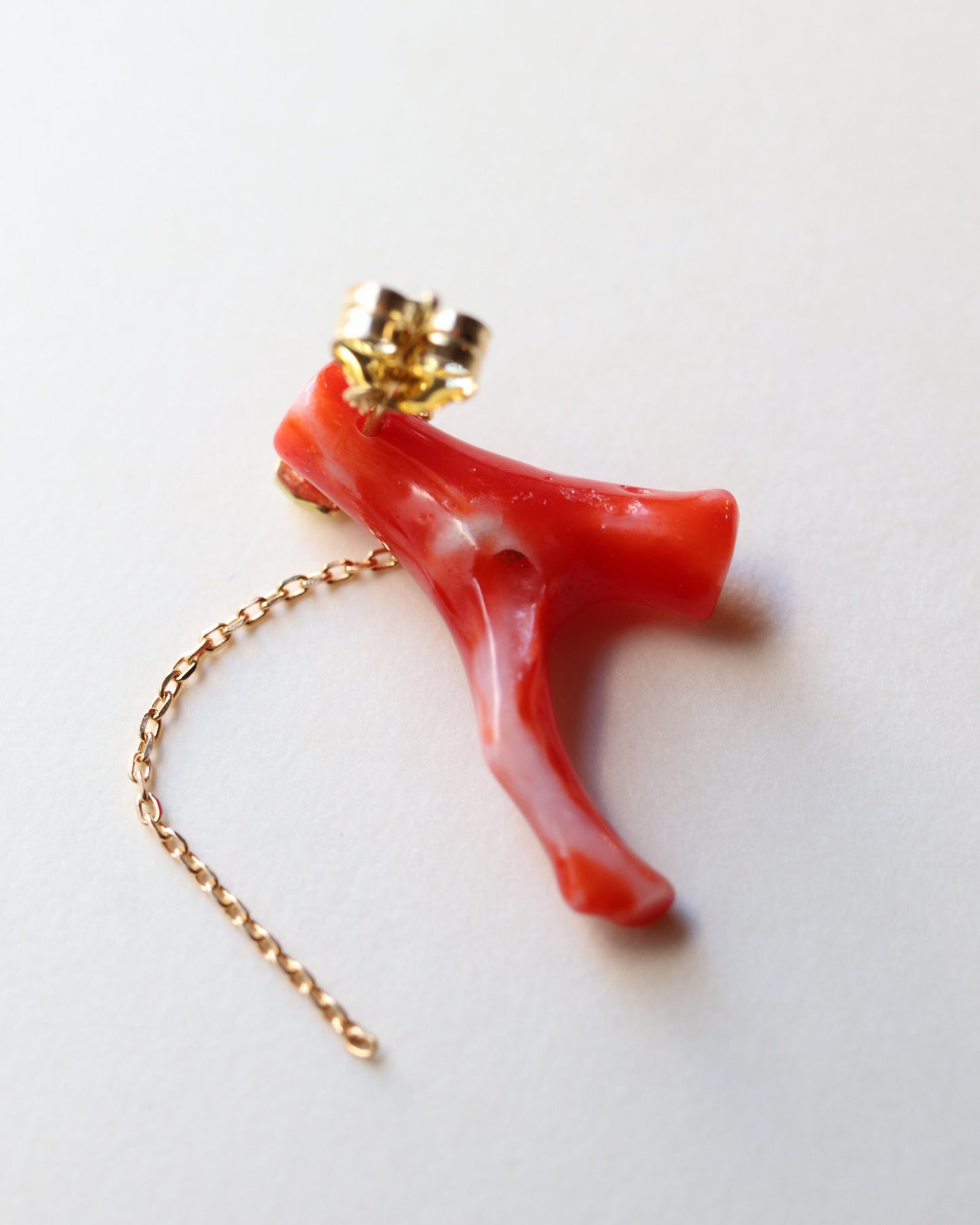 Flat Pierced Earring - Coral -