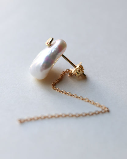 Flat Pierced Earring - Keshi Pearl - A