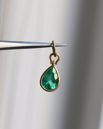 Horseshoe Collet Necklace - Emerald -