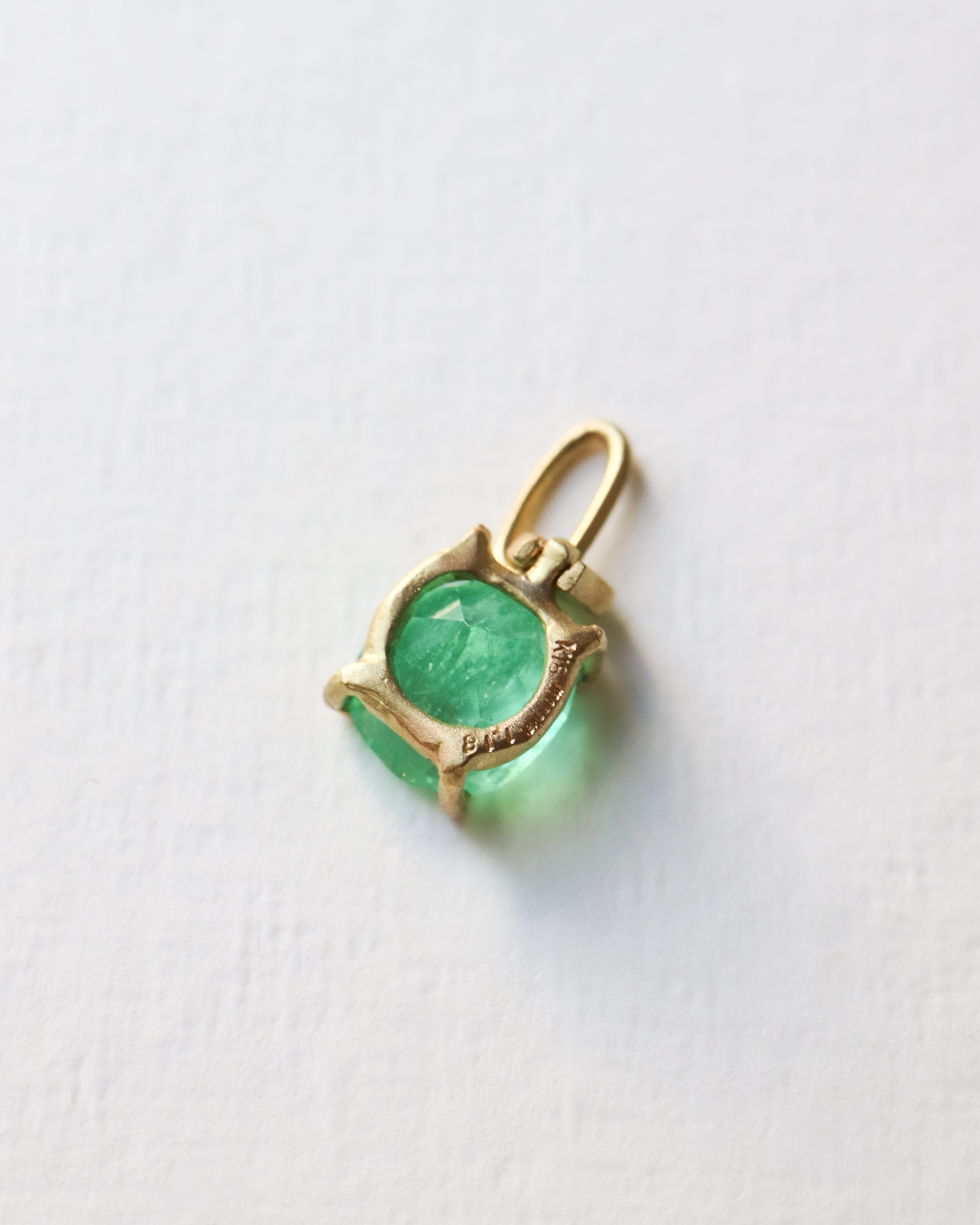 HorseShoe Prong Necklace - Emerald -