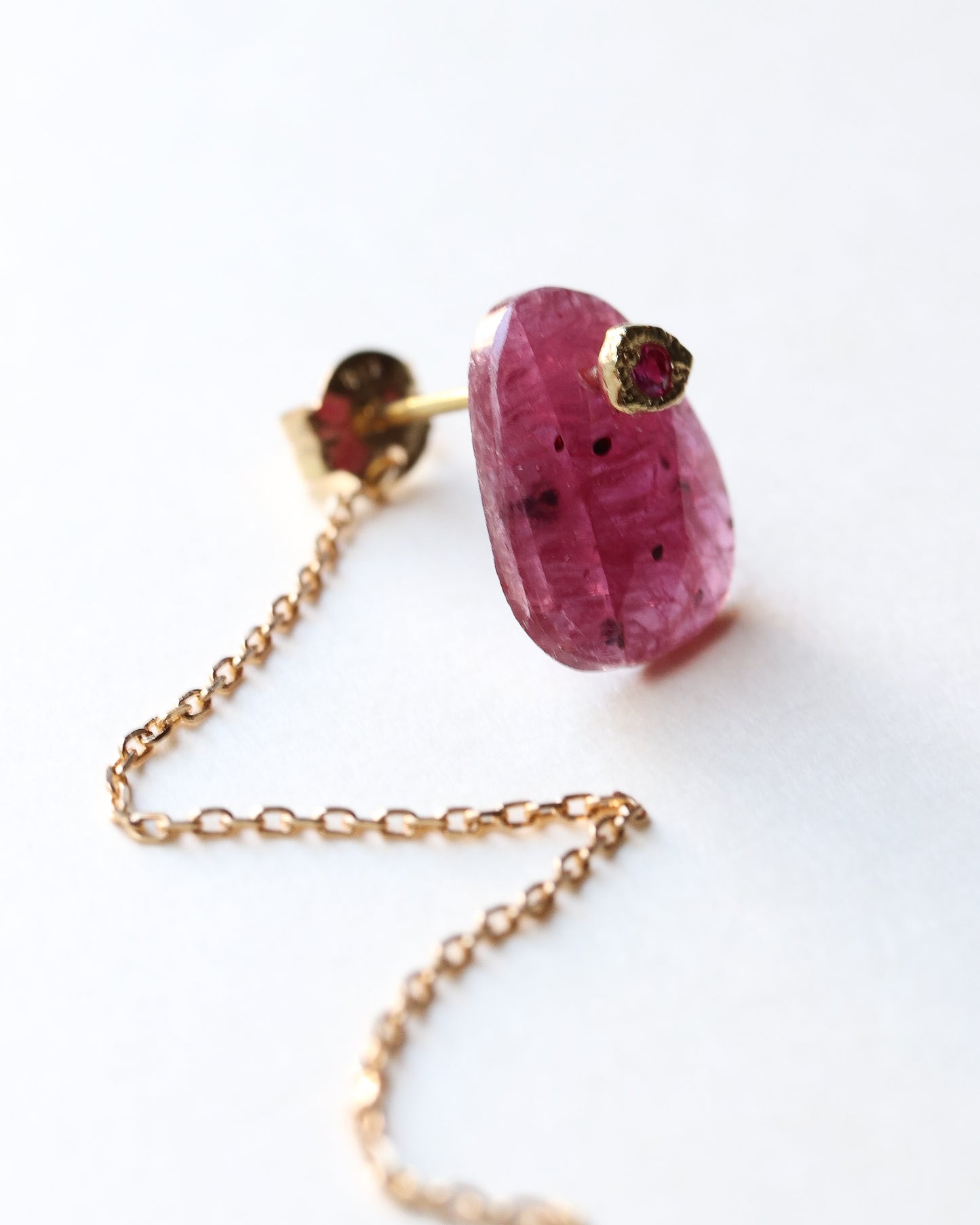 Flat Pierced Earring - Ruby -