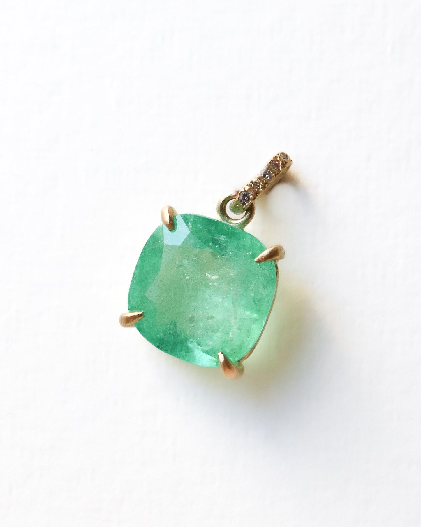 Hibiki Stone Prong Necklace - Emerald -