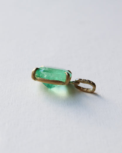 Hibiki Stone Prong Necklace - Emerald -