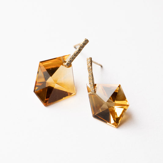 Hibiki Stone Pierced Earring - Citrine / Diamond -