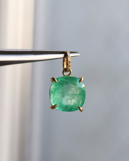 Hibiki Stone Prong Necklace - Emerald -